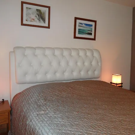 Апартаменти Sunshine Apts, Two Bedroom , Free Internet, No 3
