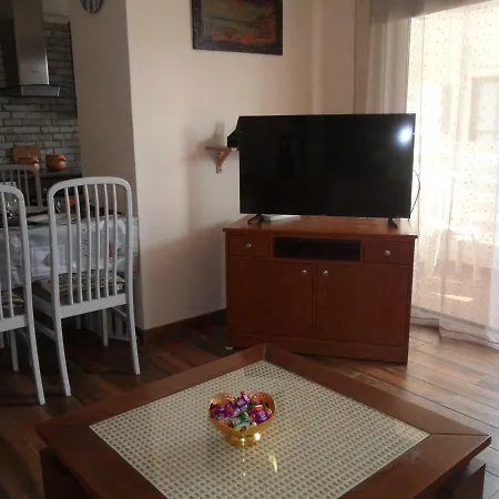 Апартаменти Sunshine Apts, Two Bedroom , Free Internet, No 3