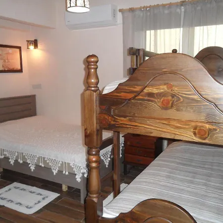 Апартаменти Sunshine Apts, Two Bedroom , Free Internet, No 3 Айя-Напа