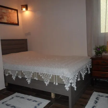 Sunshine Apts, Two Bedroom , Free Internet, No 3 * Айя-Напа